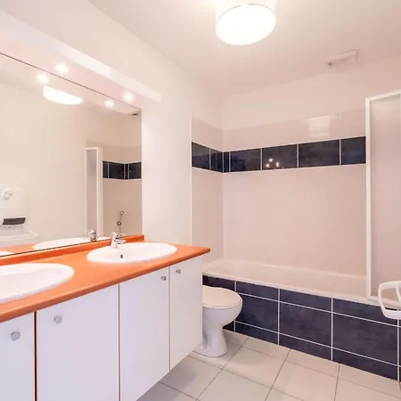 En Duplex Dans Avec Piscine A Plage Pour 5 Personnes דירה